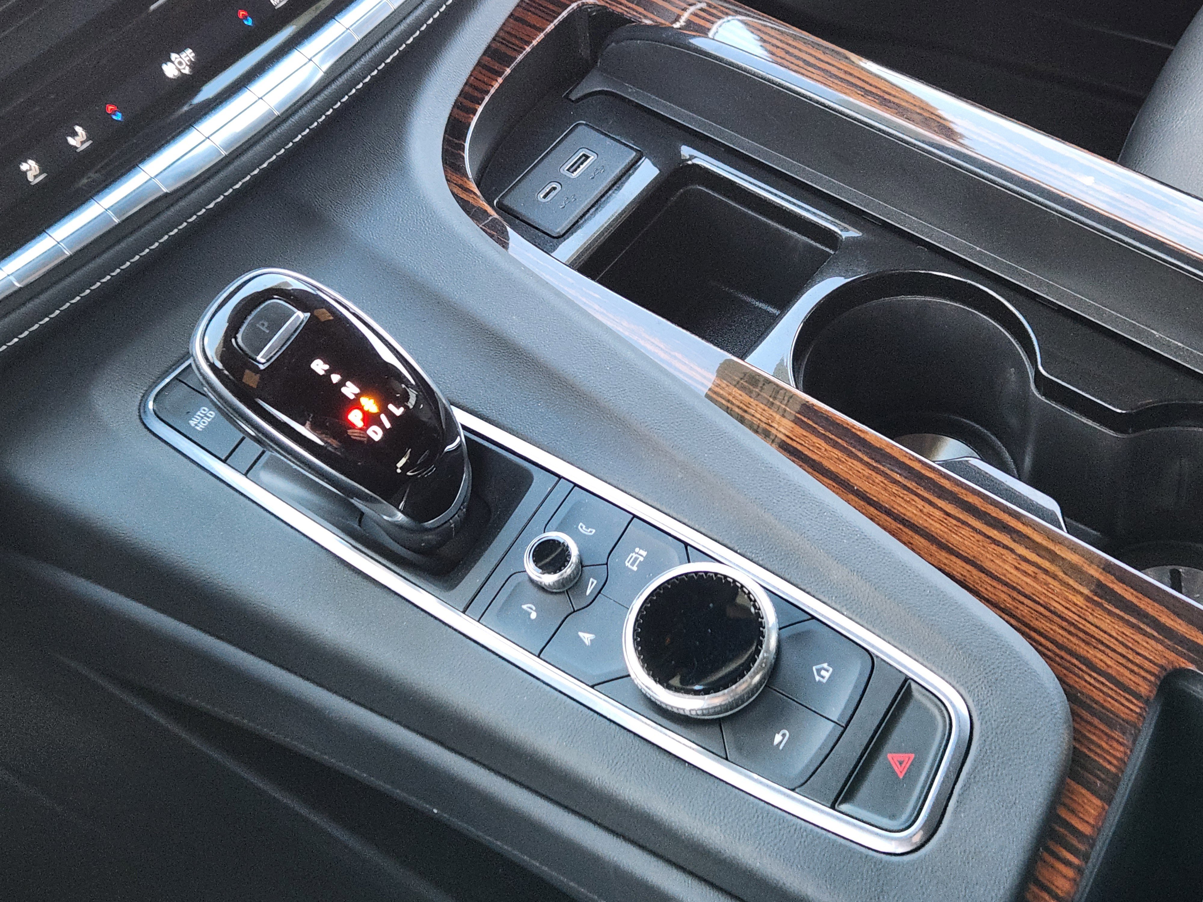 Certified 2021 Cadillac Escalade Luxury image 21