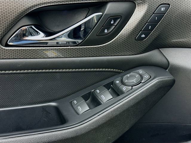 Used 2023 Chevrolet Traverse Premier image 20