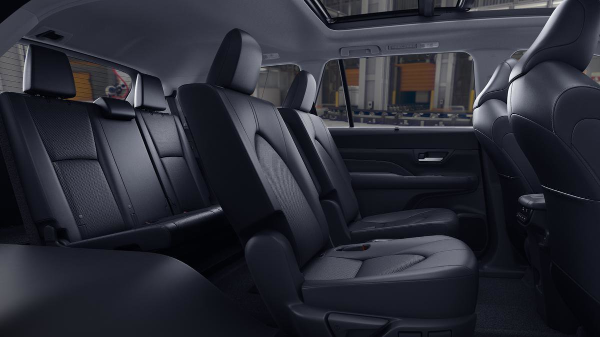 New 2026 Toyota Grand Highlander XLE AWD/4WD image 2