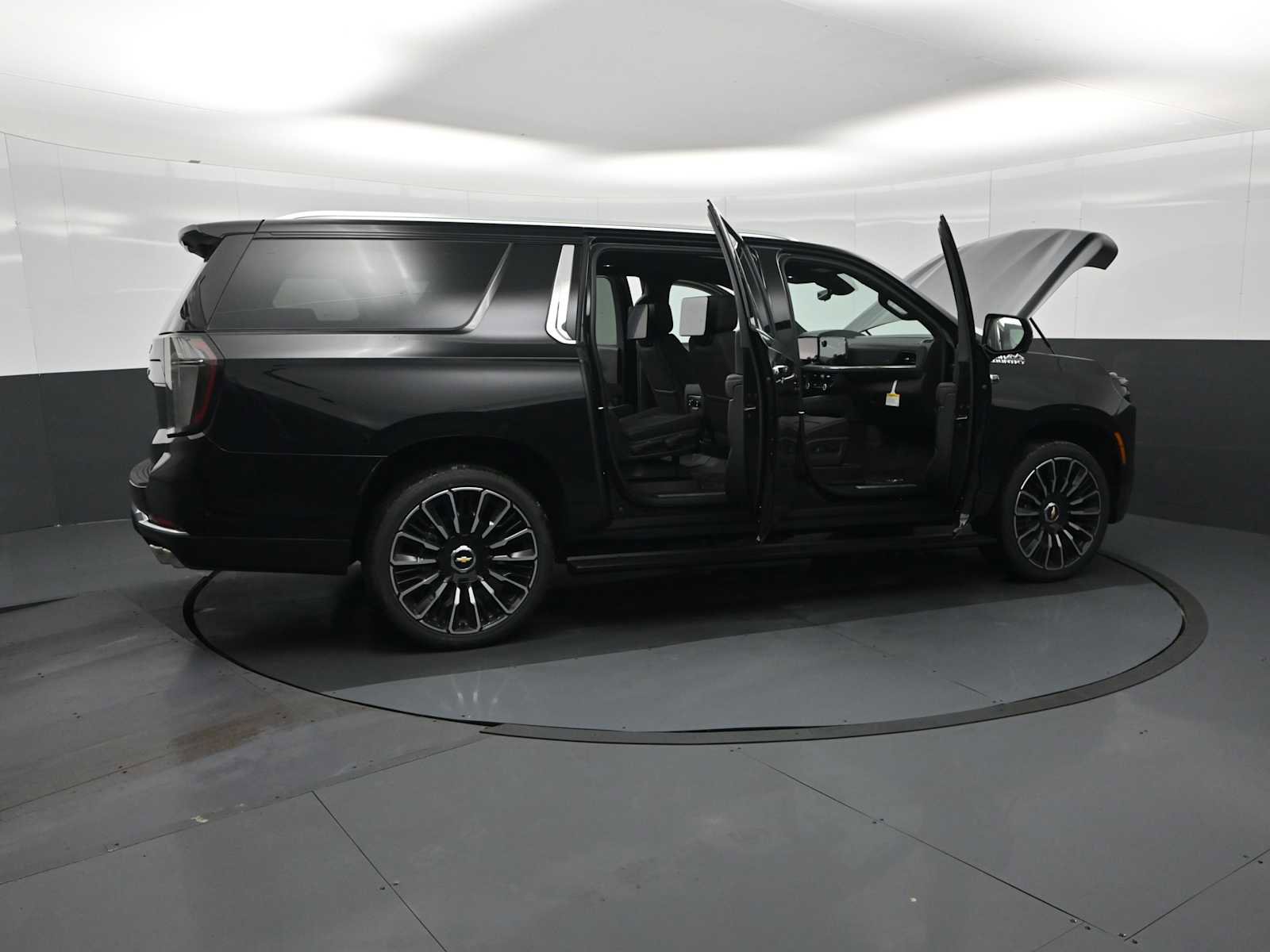 New 2026 Chevrolet Suburban High Country image 28