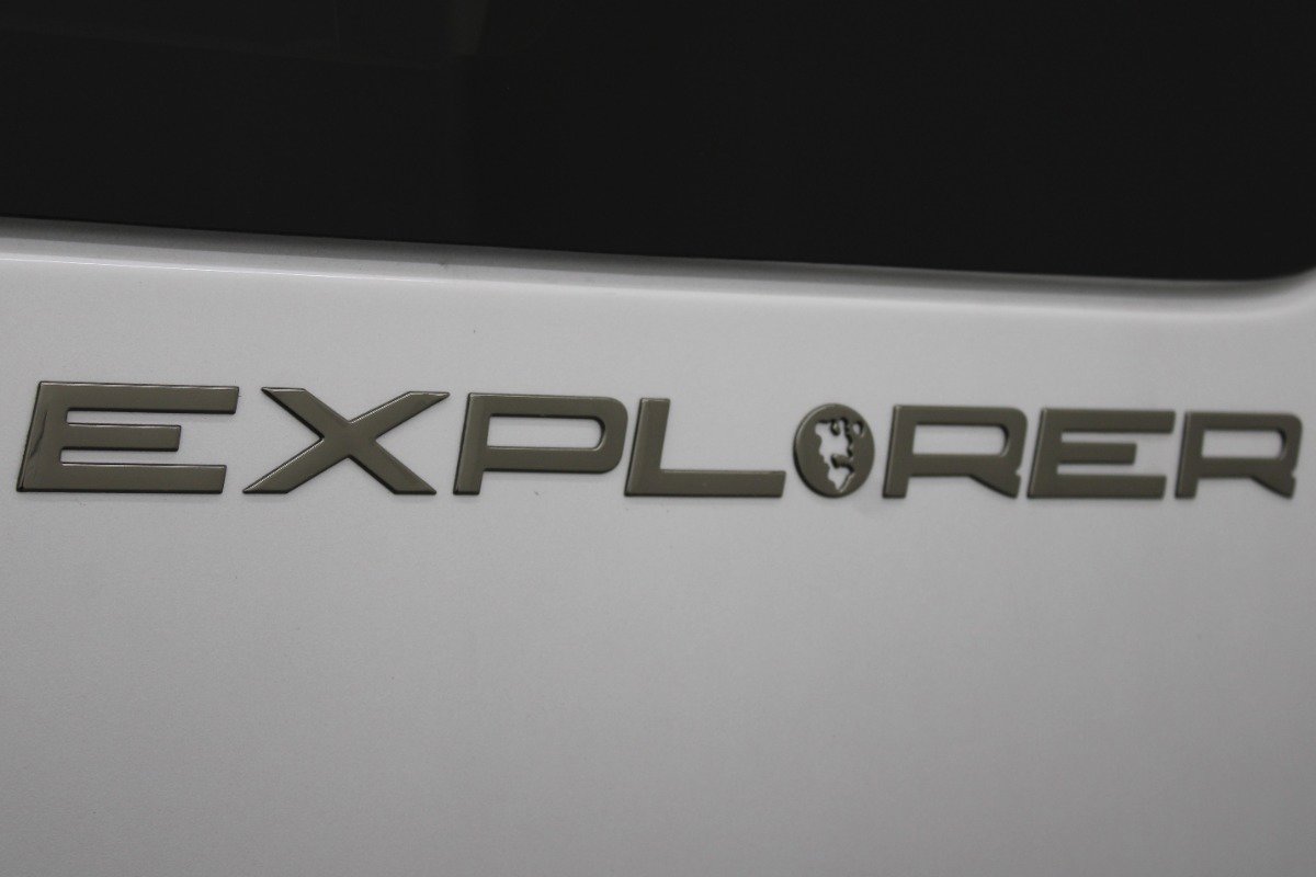 Used 2025 Chevrolet Express 2500 Extended w/ Driver Convenience Package image 40