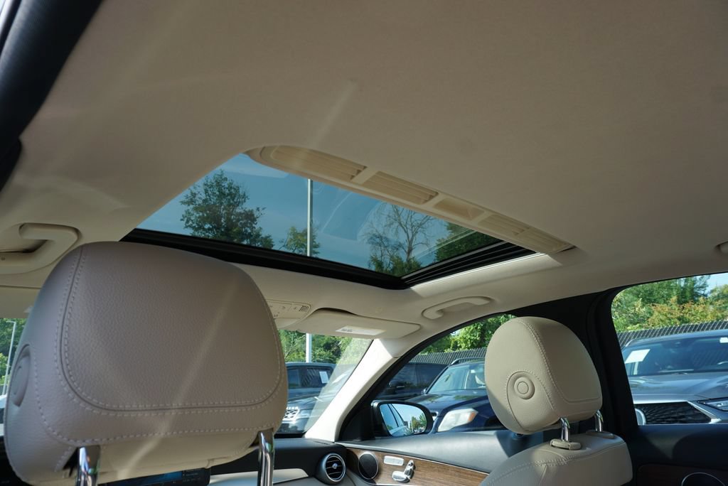Certified 2020 Mercedes-Benz C 300 4MATIC Sedan image 24