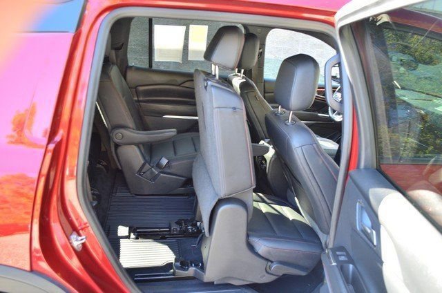 Used 2024 Chevrolet Traverse Z71 w/ Enhanced Driving Package image 35