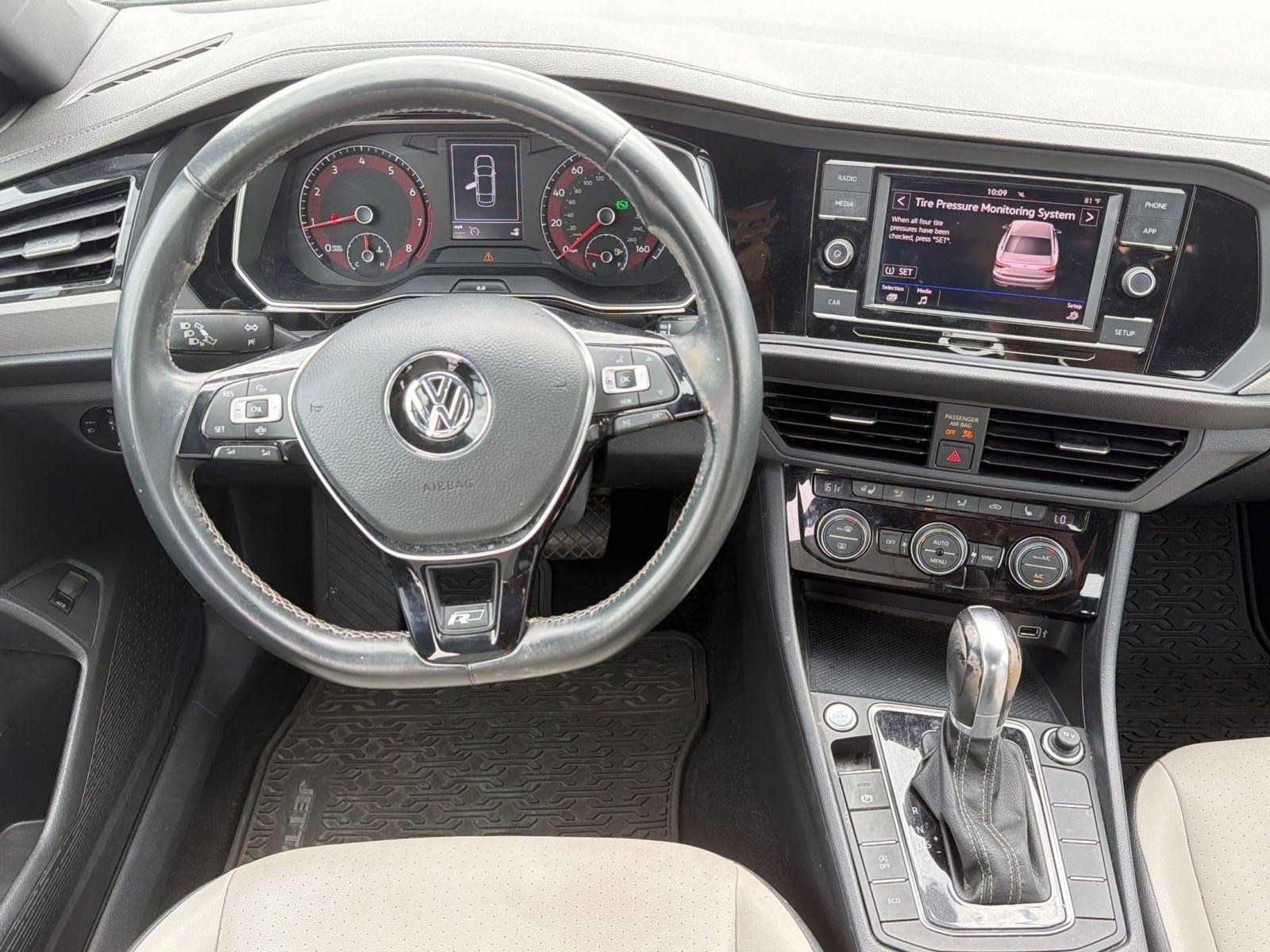 Used 2019 Volkswagen Jetta R-Line w/ R-Line Cold Weather Package FWD image 23