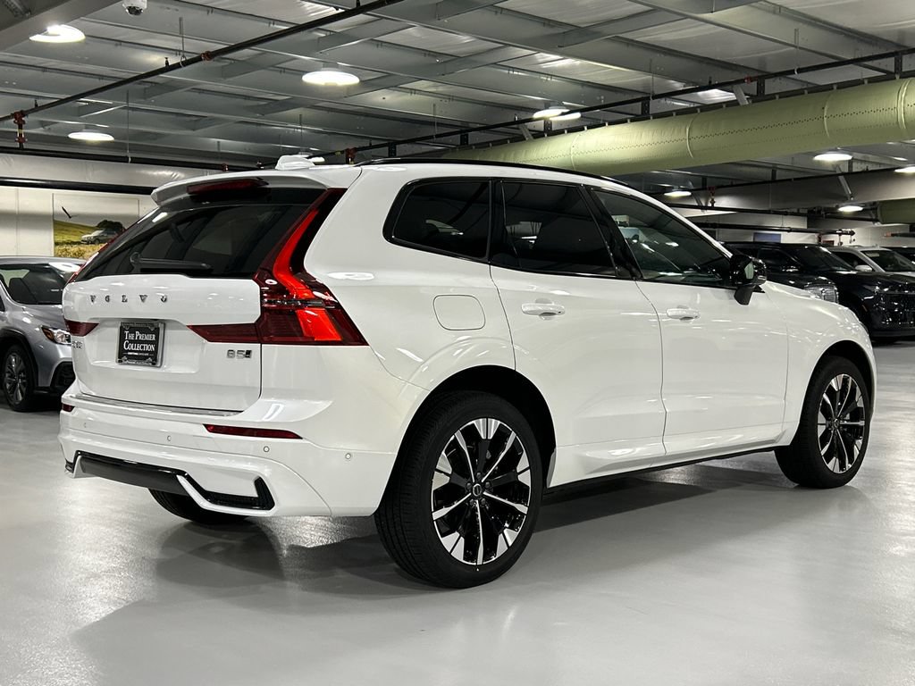 Used 2026 Volvo XC60 B5 Plus w/ Protection Package Premier AWD/4WD image 2
