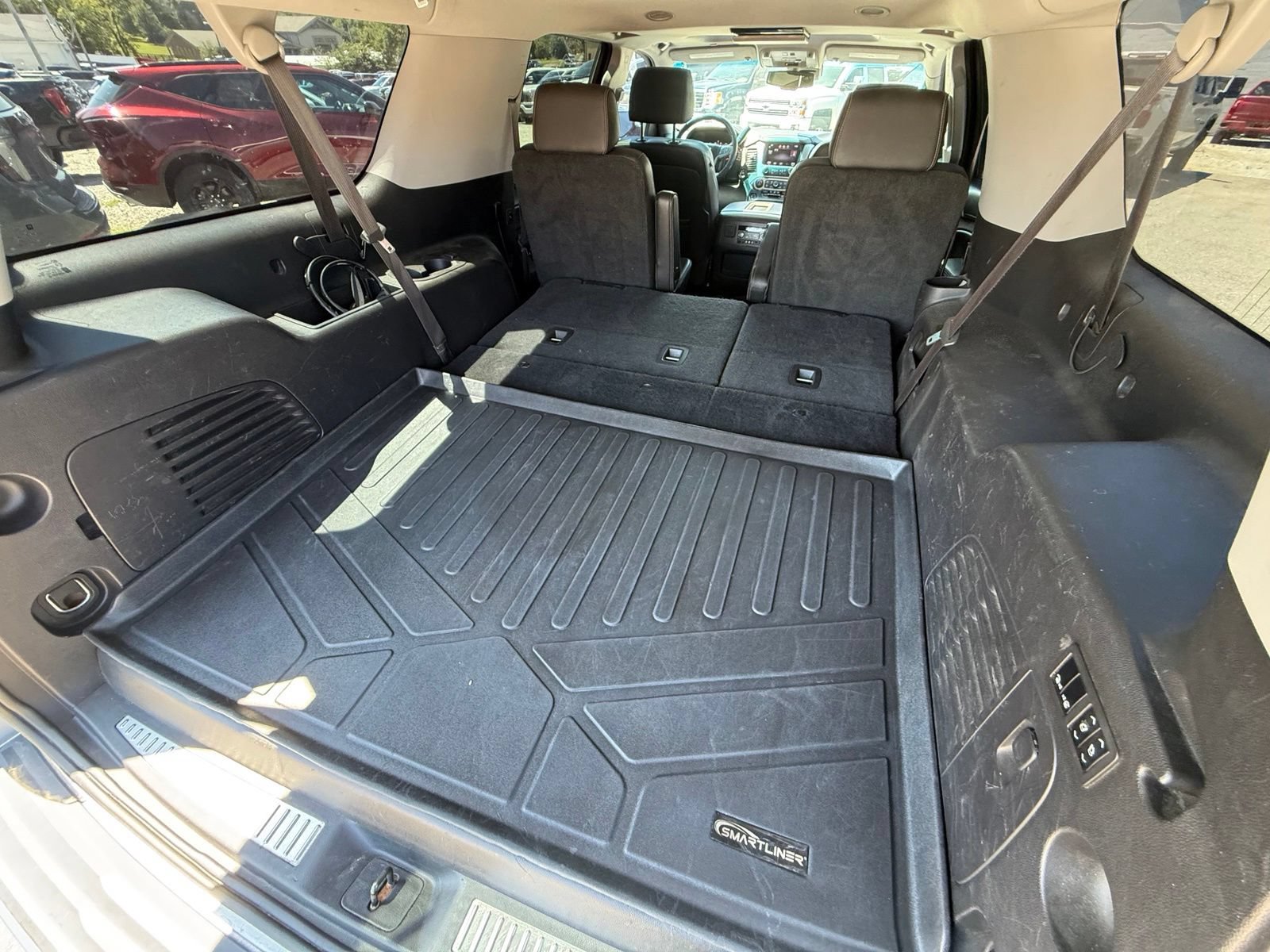 Used 2015 GMC Yukon XL Denali w/ Touring Package AWD/4WD image 29