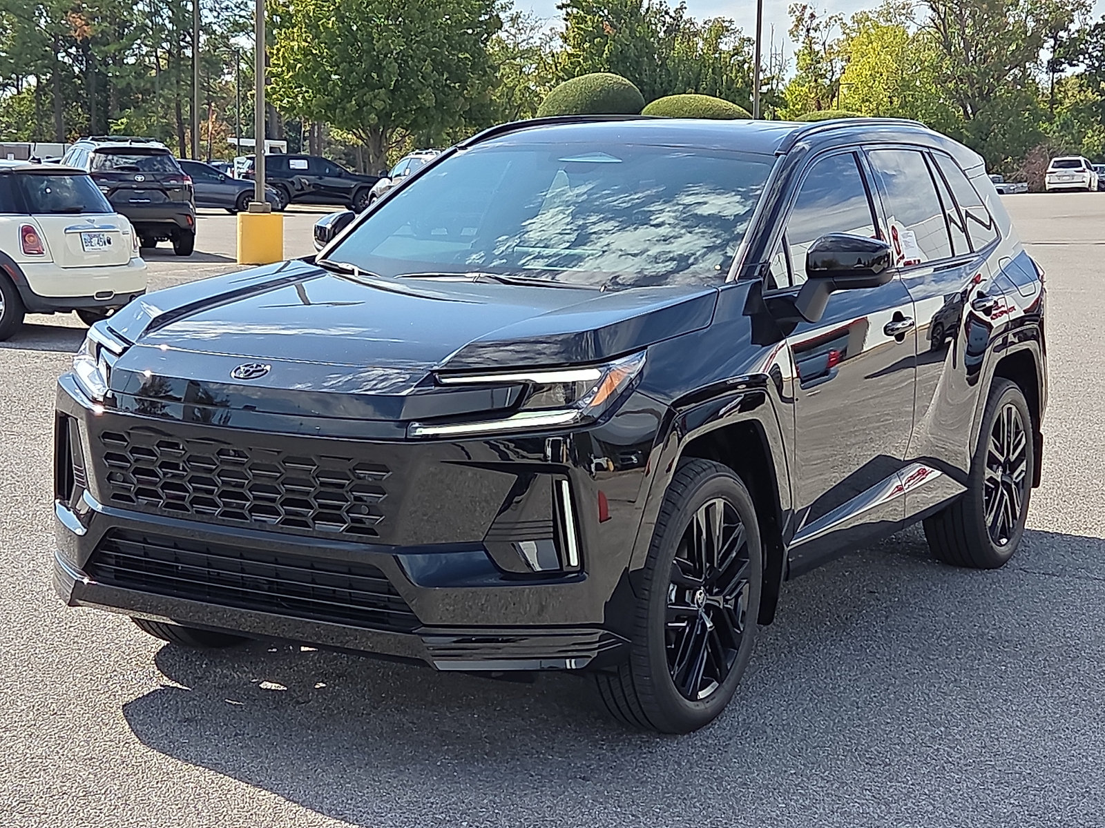New 2026 Toyota RAV4 XSE w/ Weather Package AWD/4WD image 2