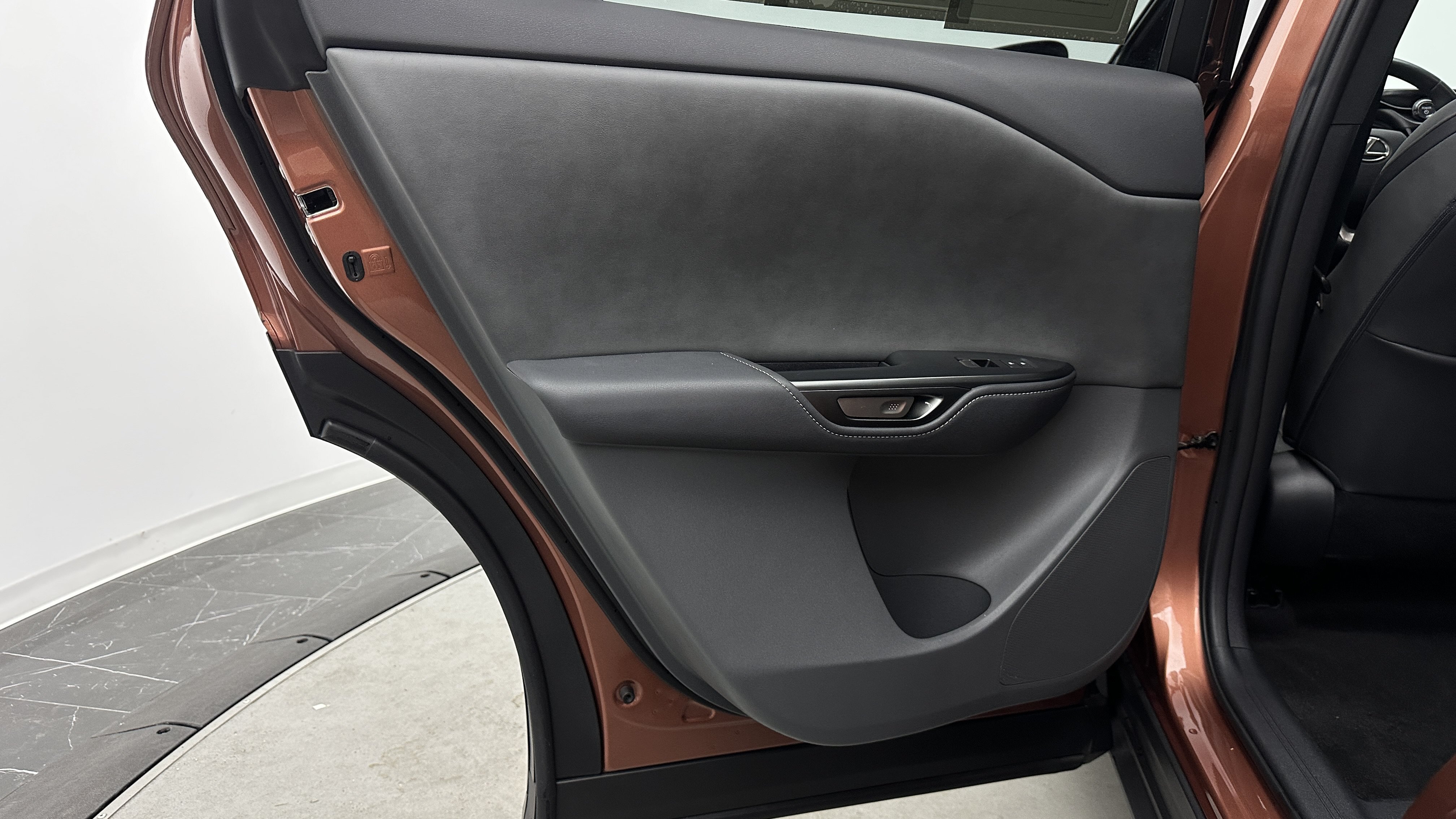 Used 2025 Lexus RZ 300e w/ Accessory Package (Z2) FWD image 27