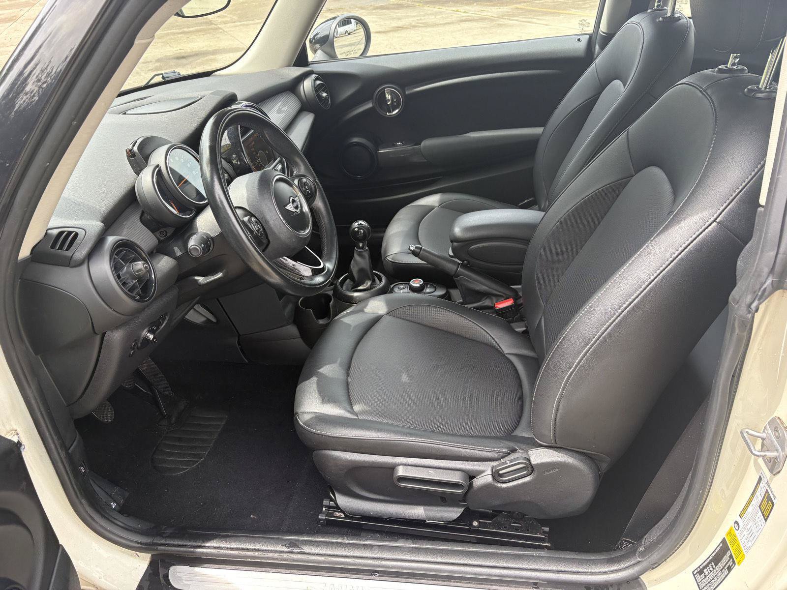 Used 2017 MINI Cooper 2-Door Hardtop FWD image 4