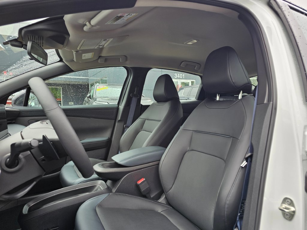 New 2026 Nissan Leaf SV+ w/ Illuminated Package FWD image 17