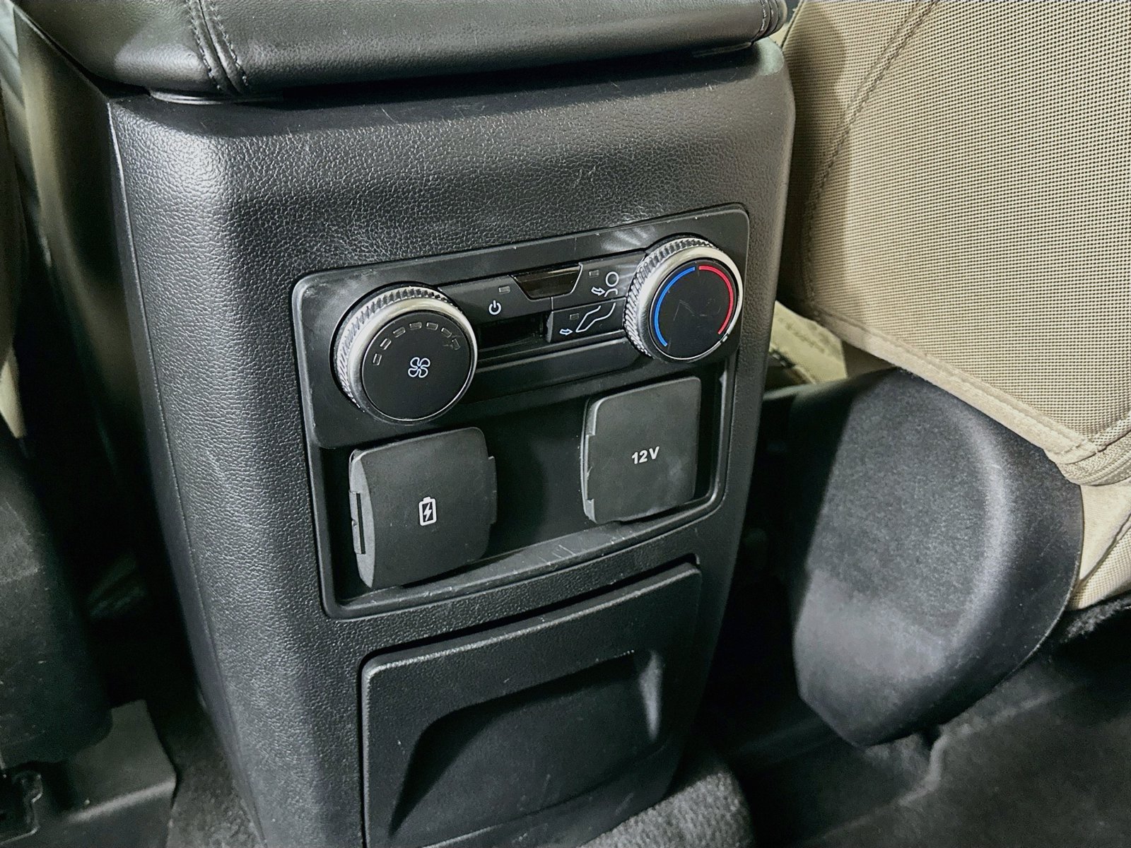 Used 2022 Ford Explorer XLT AWD/4WD image 37