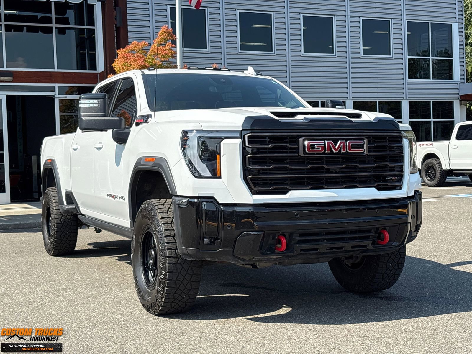 Used 2025 GMC Sierra 2500 AT4X image 1