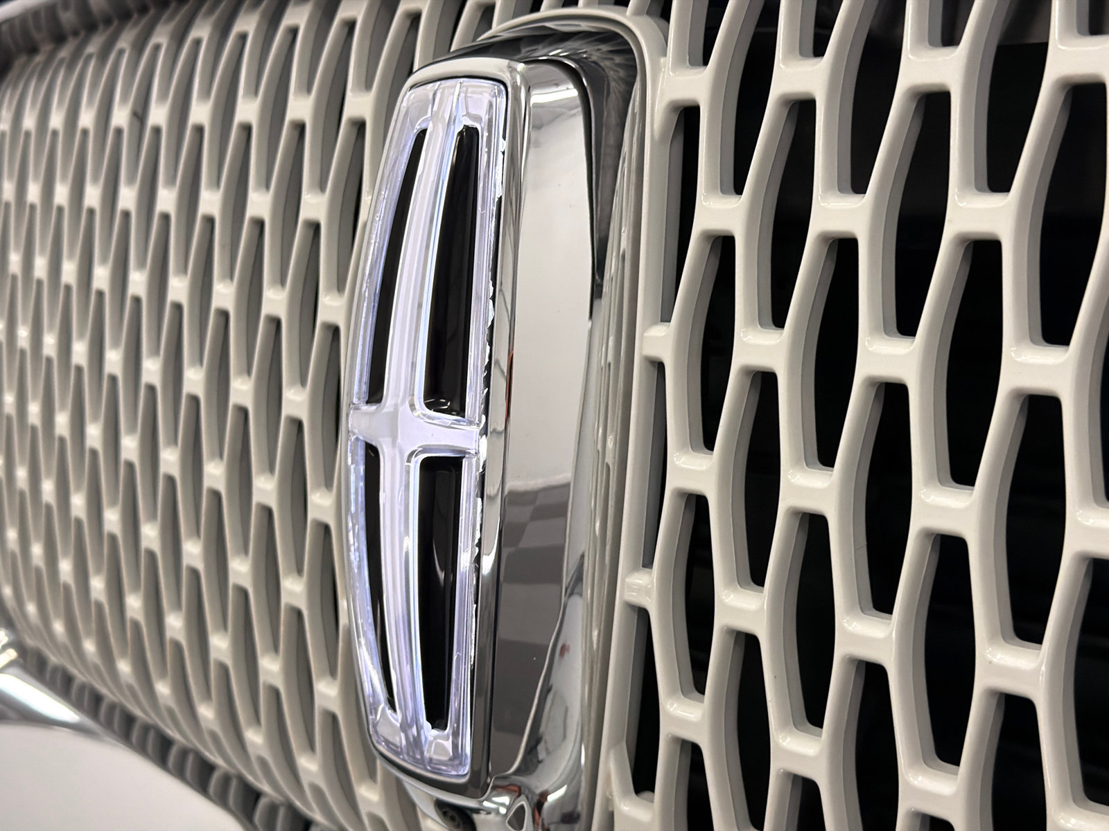 Certified 2023 Lincoln Navigator L Reserve AWD/4WD image 16