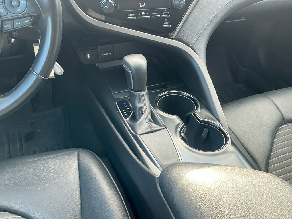 Used 2019 Toyota Camry SE image 12