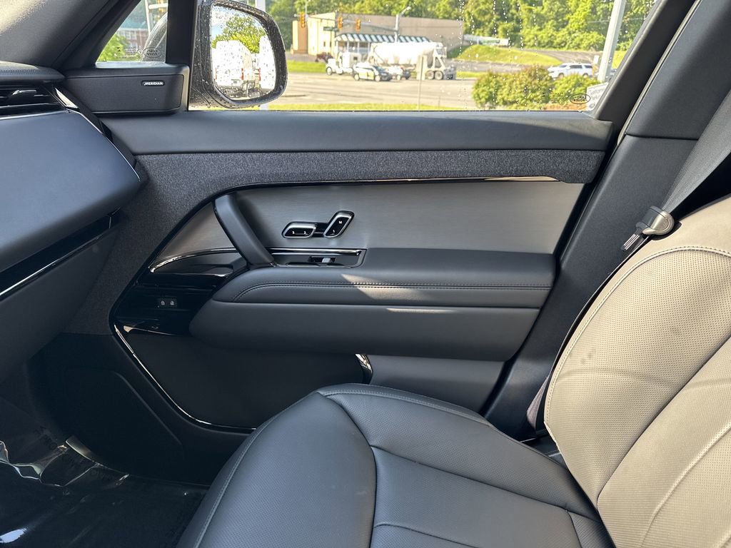 New 2025 Land Rover Range Rover Sport Dynamic SE image 25