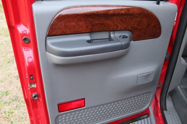 Used 2003 Ford F250 Lariat image 28