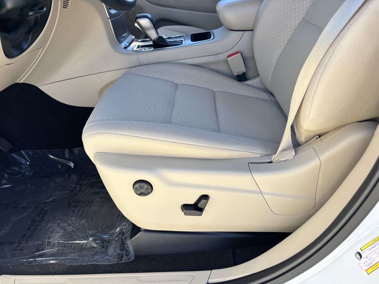 Used 2021 Jeep Grand Cherokee Laredo AWD/4WD image 18