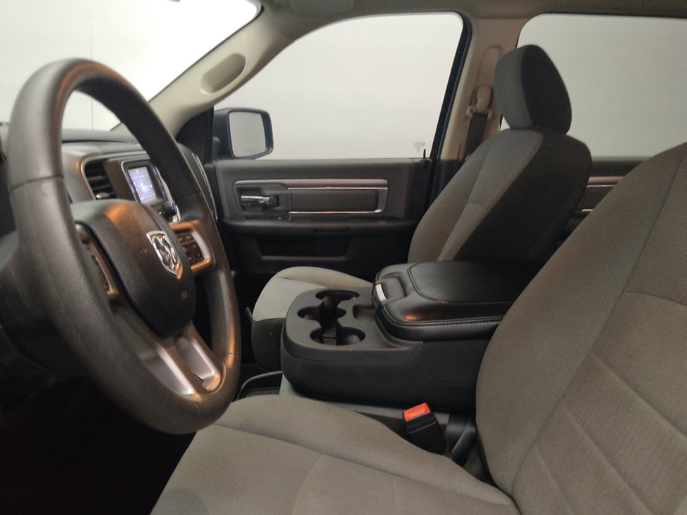 Used 2021 RAM 1500 Classic SLT image 17