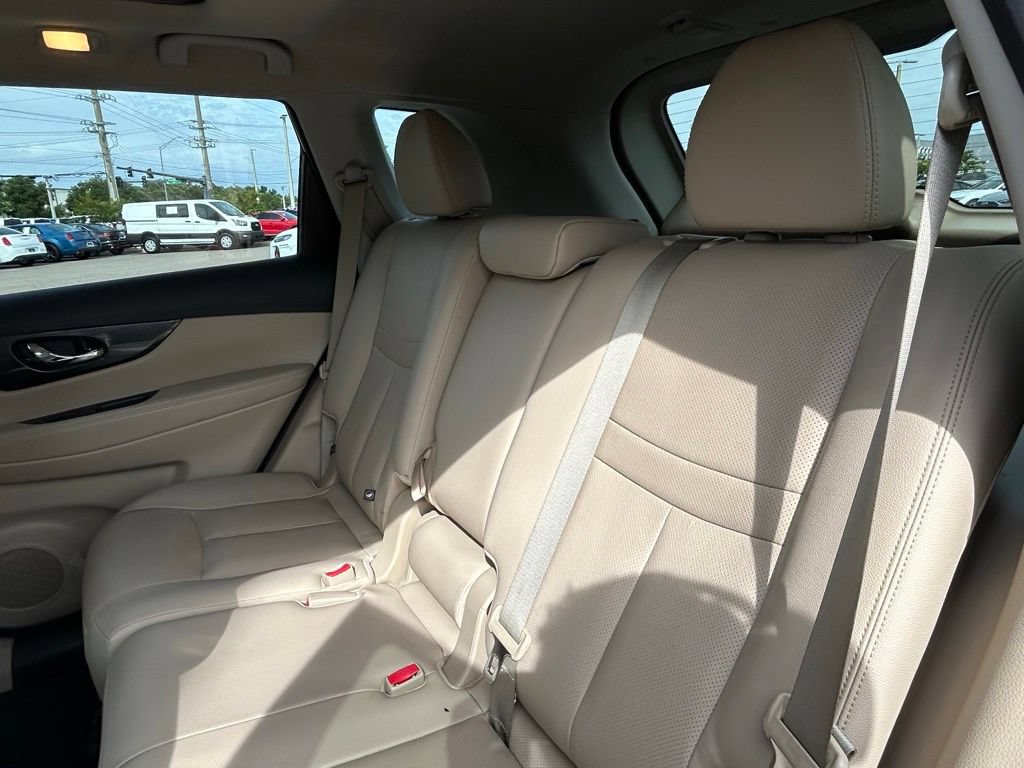 Used 2016 Nissan Rogue SL w/ SL Premium Package FWD image 57