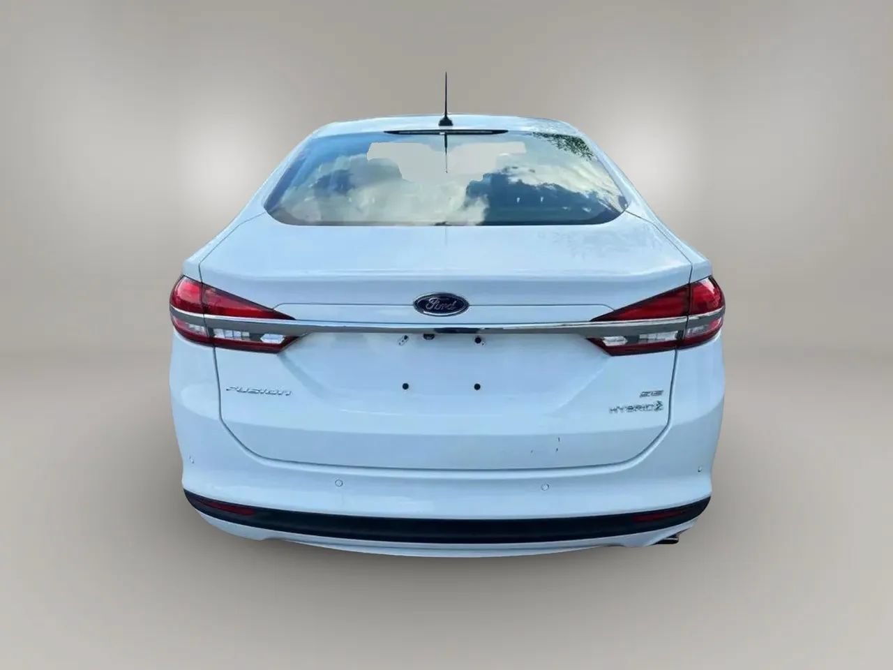 Used 2018 Ford Fusion SE w/ Equipment Group 602A FWD image 7