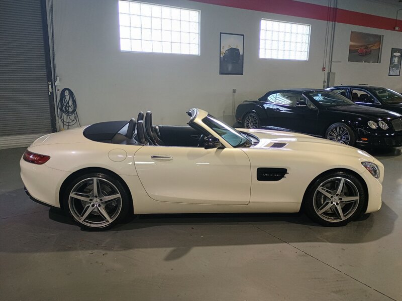 Used 2018 Mercedes-Benz AMG GT Roadster image 8