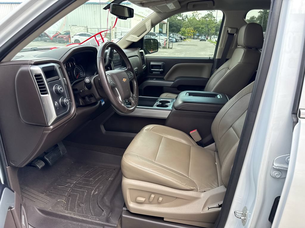 Used 2018 Chevrolet Silverado 1500 LTZ Z71 w/ LTZ Plus Package AWD/4WD image 9