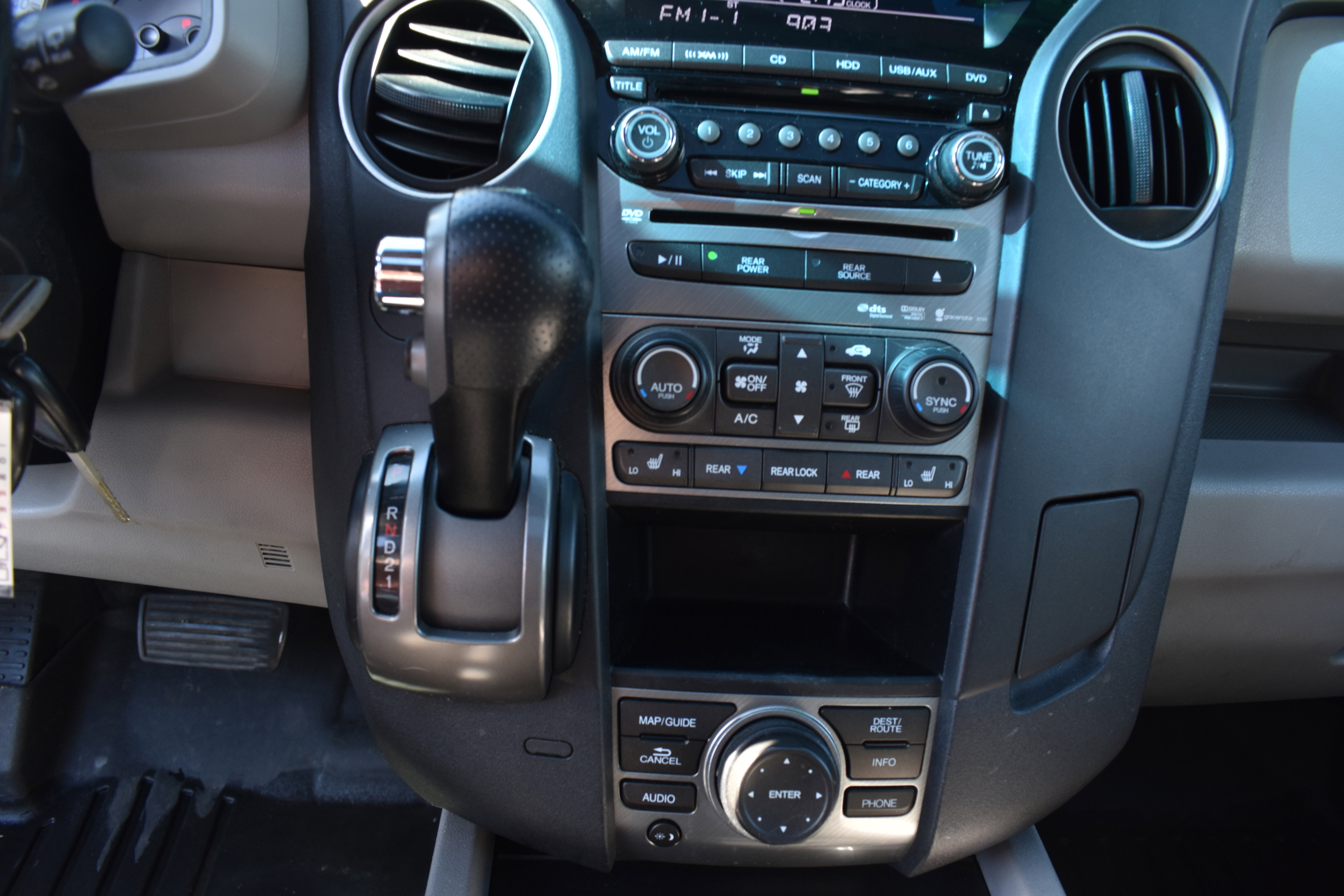 Used 2012 Honda Pilot Touring image 20