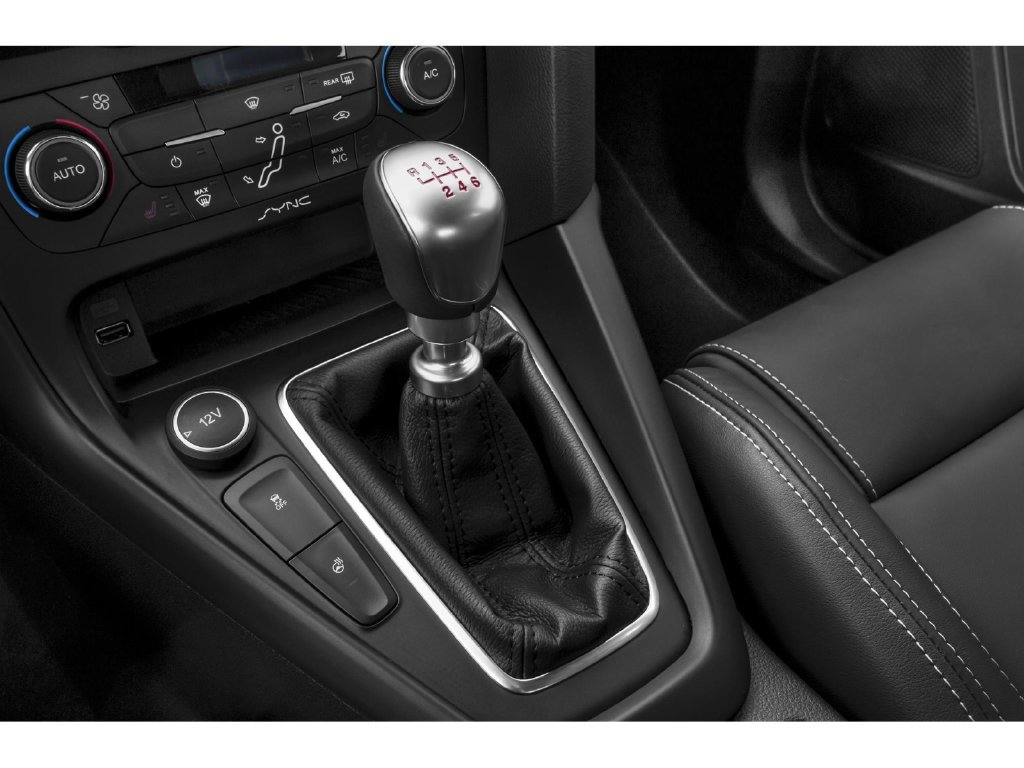 Used 2015 Ford Focus ST w/ Equipment Group 401A FWD image 8