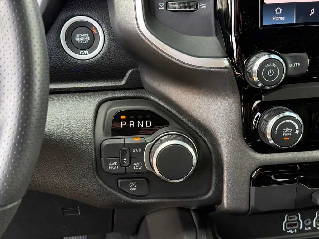 New 2026 RAM 1500 Express AWD/4WD image 21