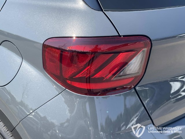 New 2026 Hyundai Venue SEL FWD image 10