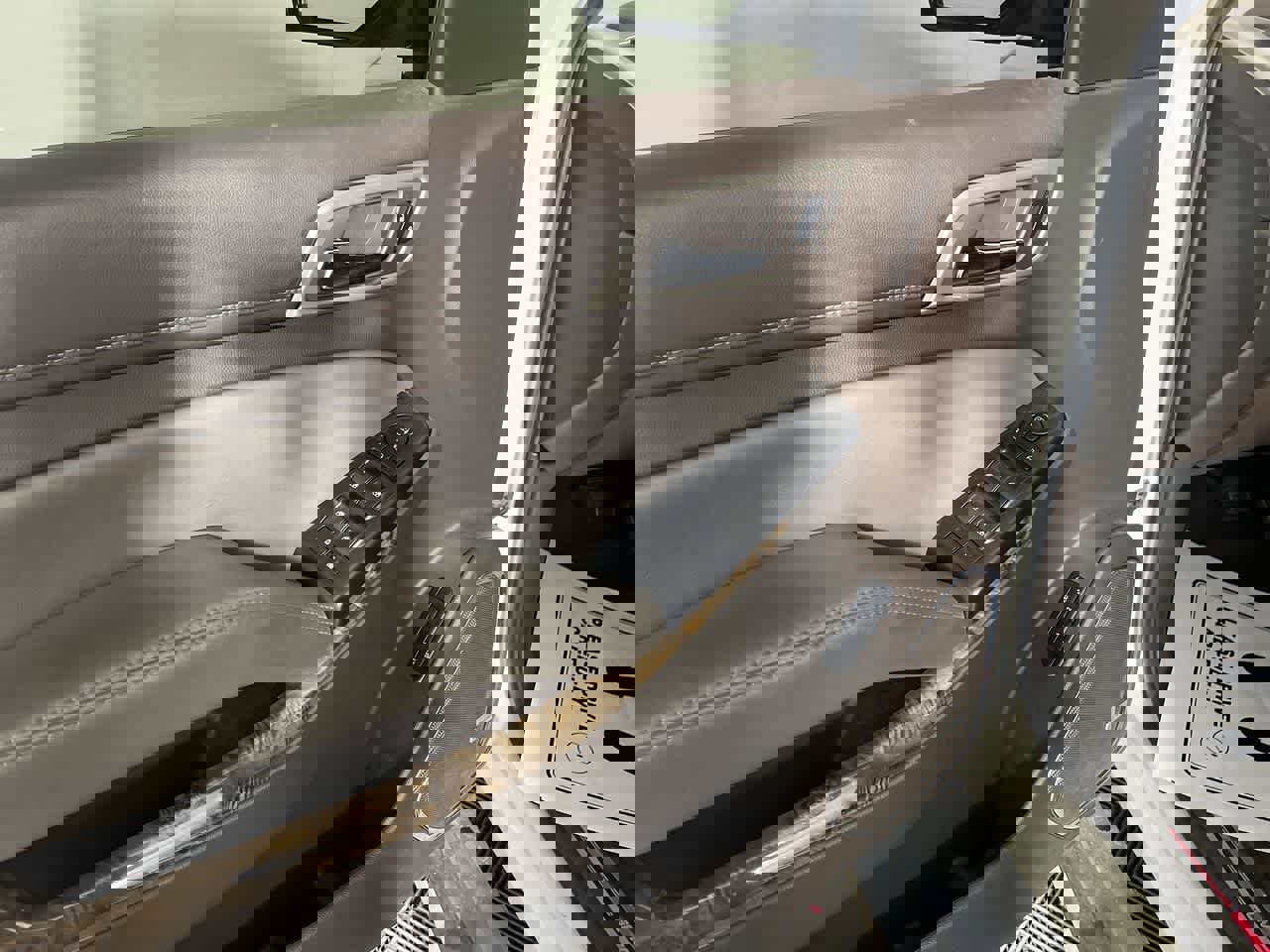 Used 2015 GMC Yukon XL Denali w/ Premium Package image 13