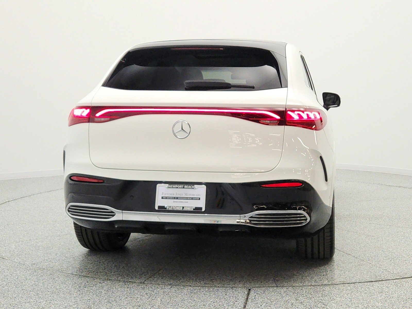 Used 2024 Mercedes-Benz EQE AMG 4MATIC SUV image 6