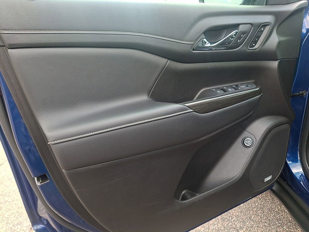 Used 2023 GMC Acadia SLT w/ Preferred Package AWD/4WD image 15