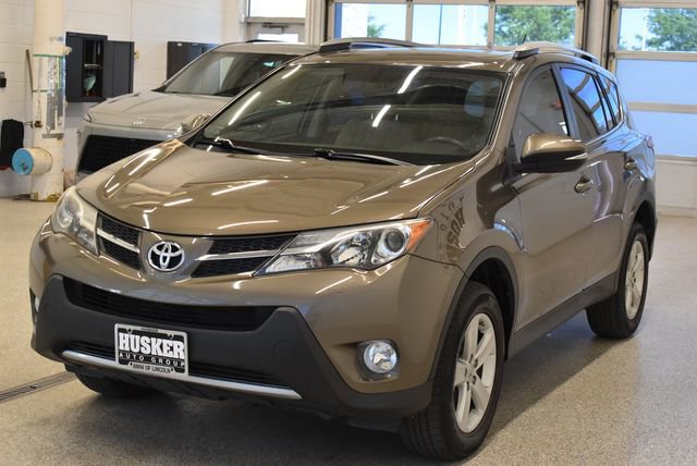 Used 2014 Toyota RAV4 XLE AWD/4WD image 9