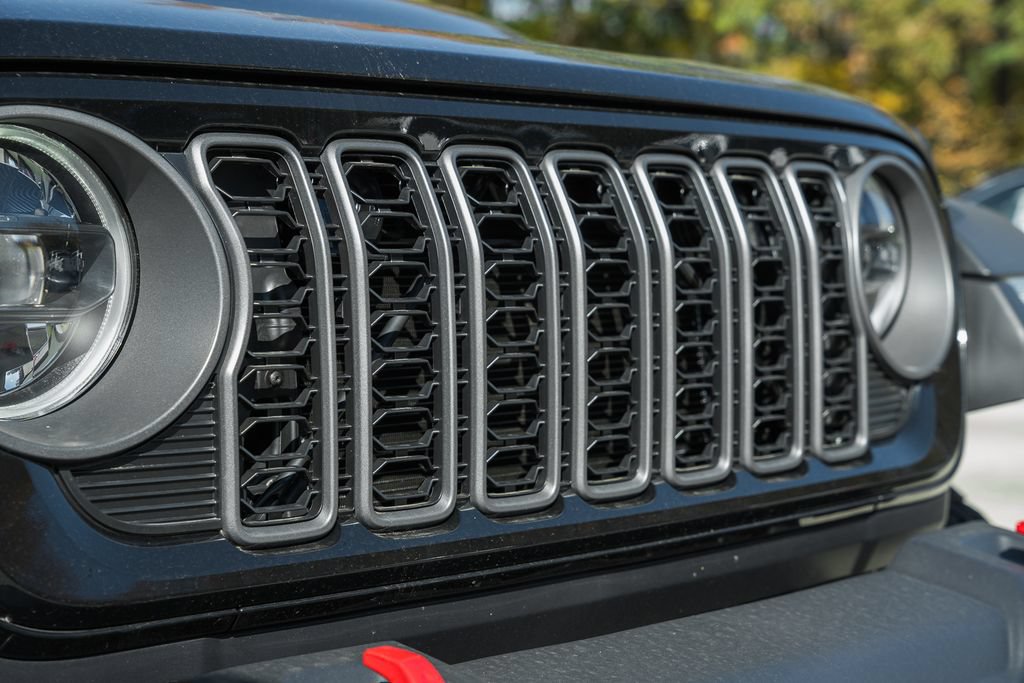 New 2025 Jeep Wrangler Unlimited Rubicon w/ Convenience Group AWD/4WD image 9