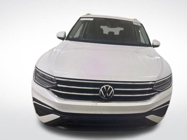 Used 2023 Volkswagen Tiguan SE image 20