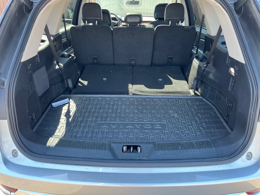 Used 2020 Lincoln Aviator Reserve w/ Equipment Group 201A RWD image 23