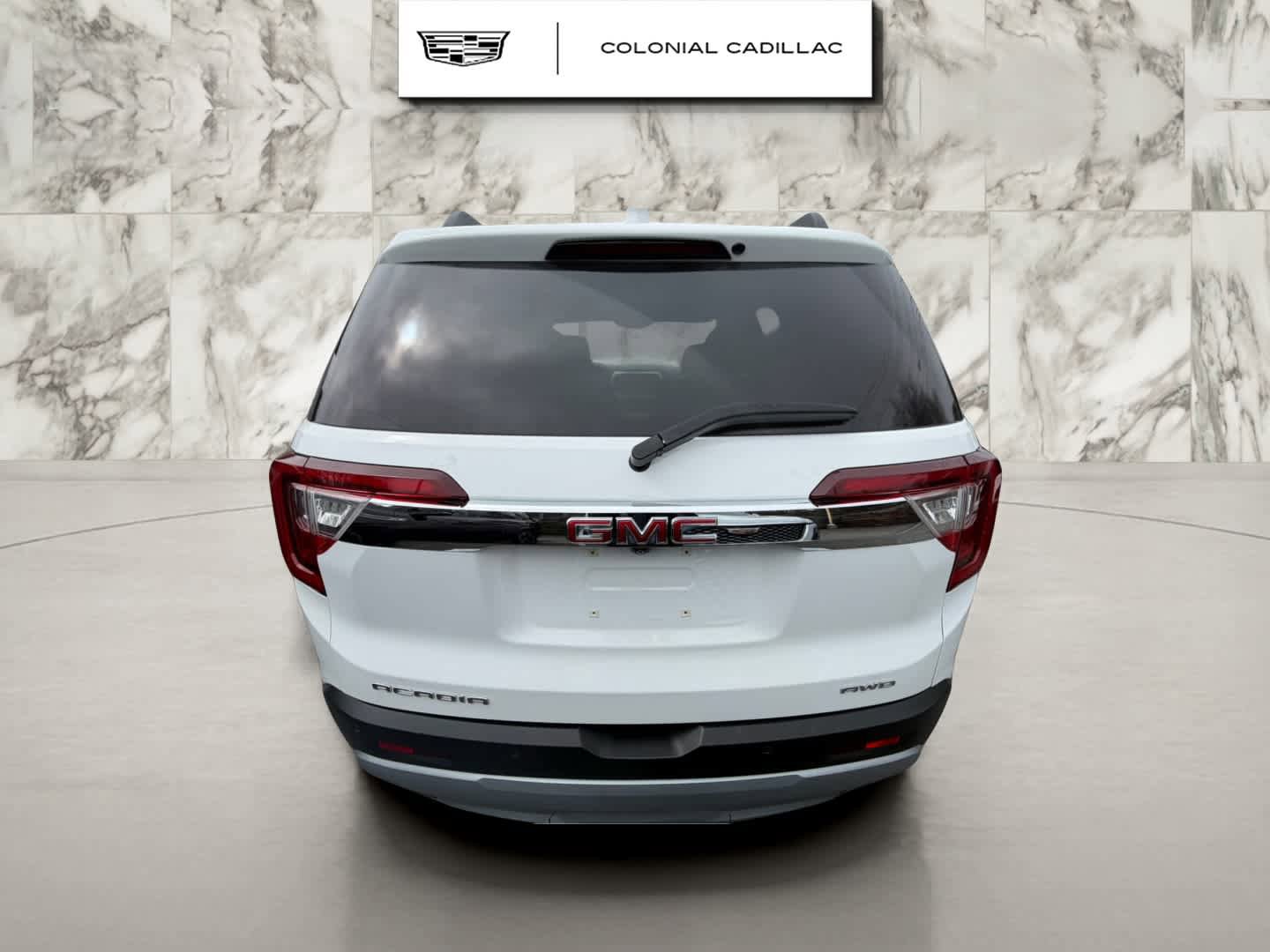 Used 2021 GMC Acadia SLT w/ Technology Package AWD/4WD image 4
