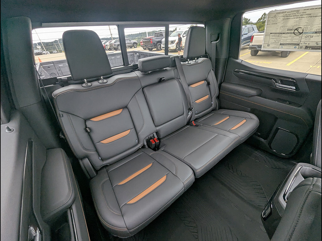 New 2026 GMC Sierra 1500 AT4 w/ AT4 Premium Package AWD/4WD image 17