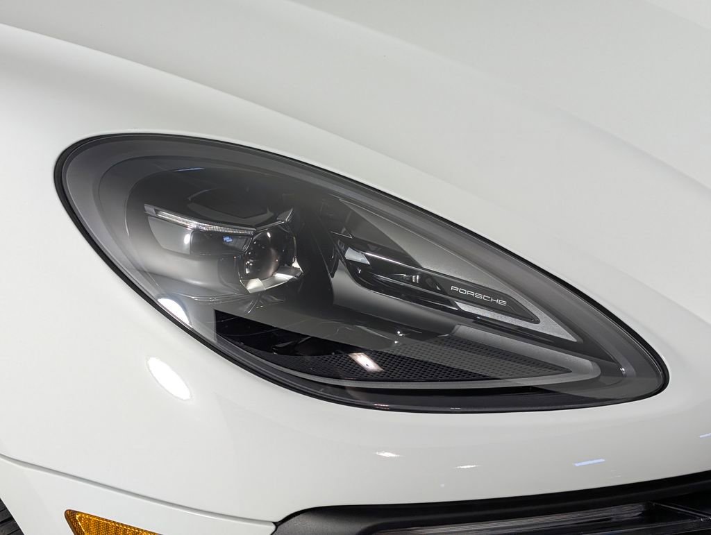 New 2026 Porsche Macan S image 14