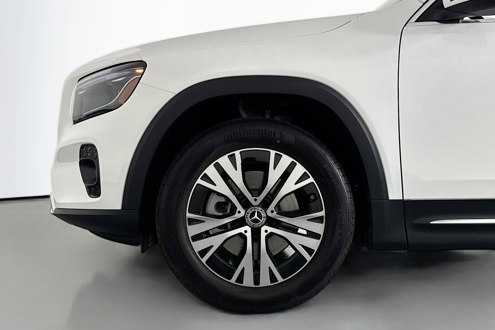 New 2026 Mercedes-Benz GLB 250 image 9