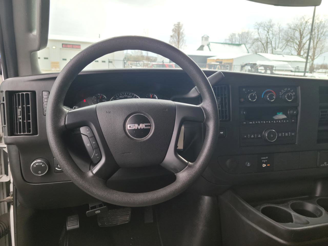 Used 2016 GMC Savana 2500 LS RWD image 8