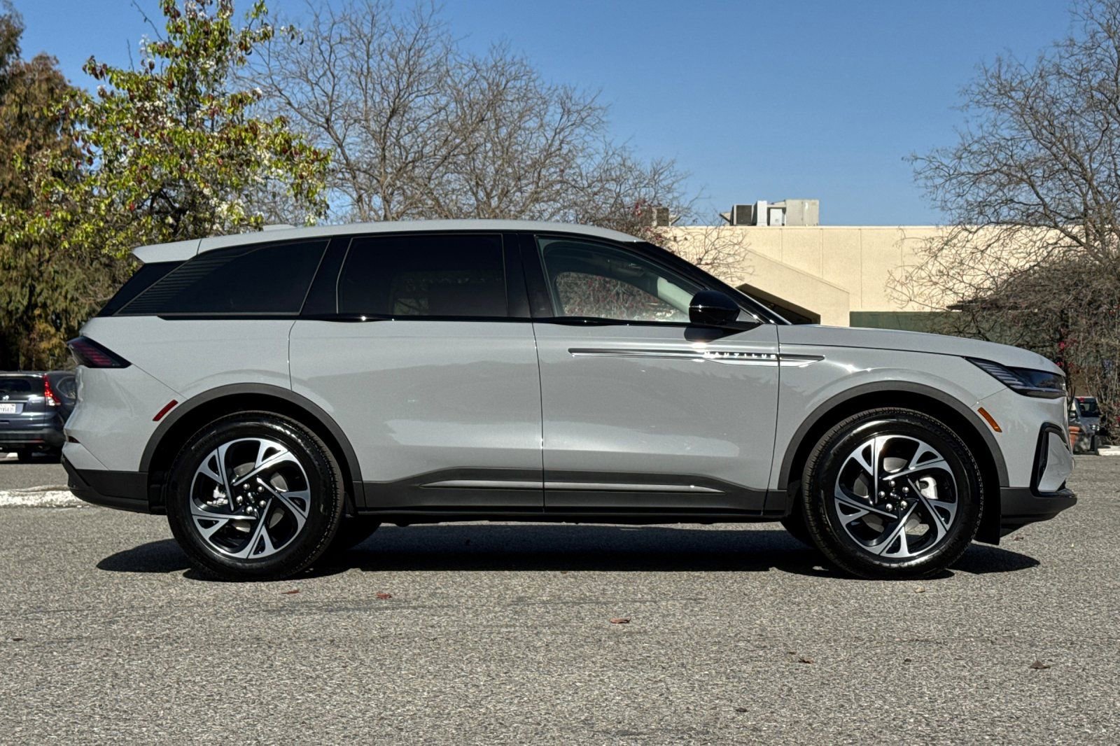 New 2026 Lincoln Nautilus Premier w/ Equipment Group 102A image 4