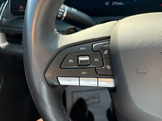 Used 2024 Cadillac XT4 Luxury w/ LPO, Floor Liner Package AWD/4WD image 11