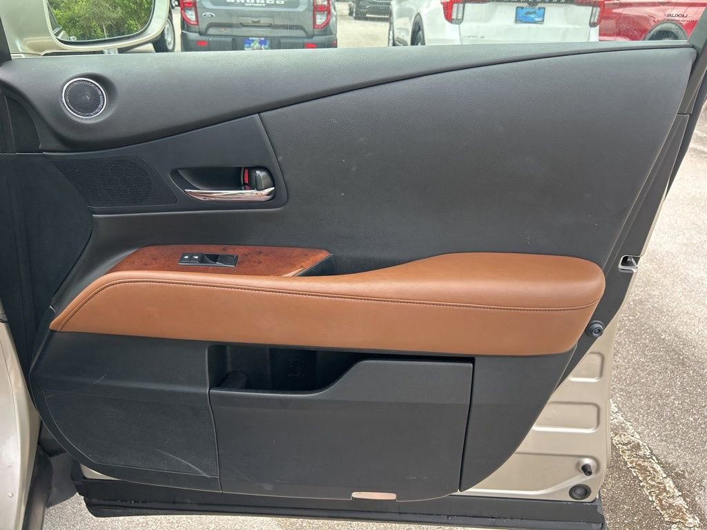 Used 2015 Lexus RX 450h AWD image 36