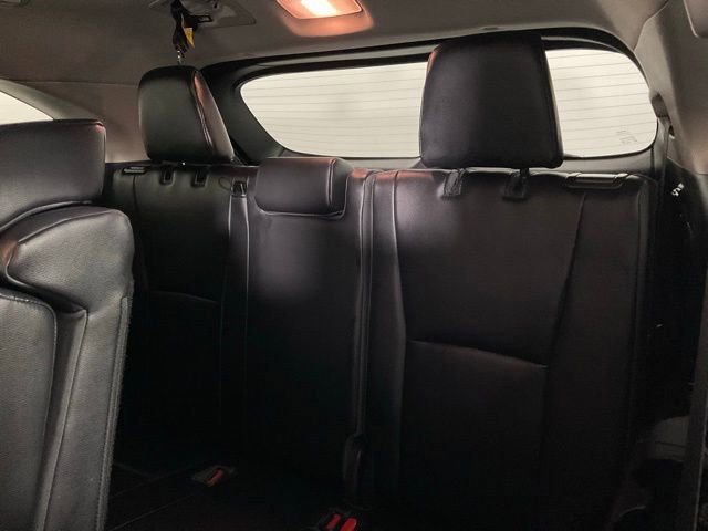 Used 2020 Toyota Highlander XLE image 16