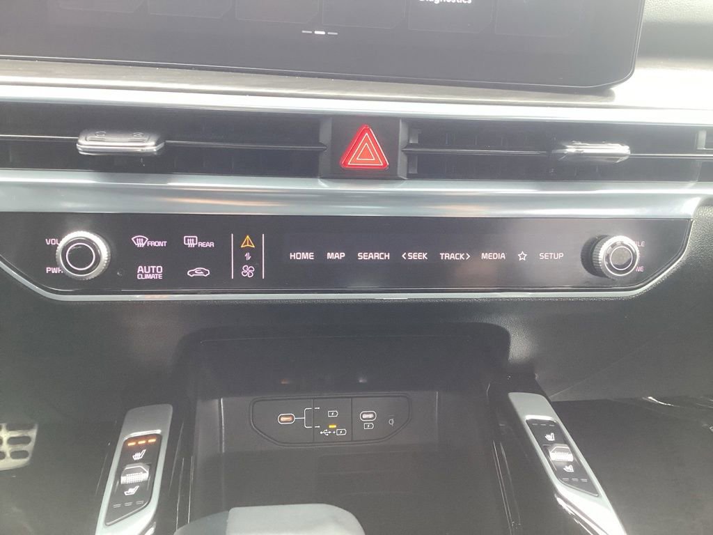 Certified 2025 Kia Sorento SX Prestige AWD/4WD image 26