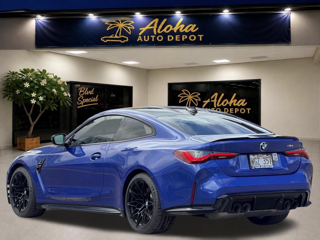 Used 2022 BMW M4 Coupe RWD video 3