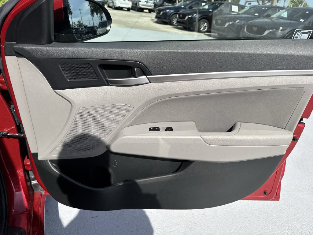 Used 2019 Hyundai Elantra SEL FWD image 41
