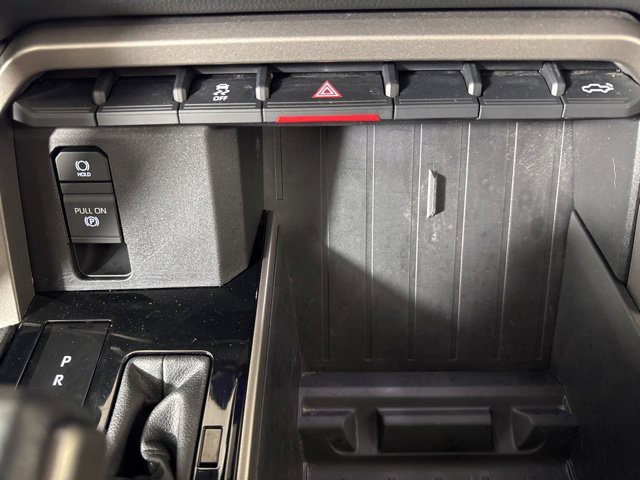 Used 2025 Toyota Tundra Limited AWD/4WD image 15